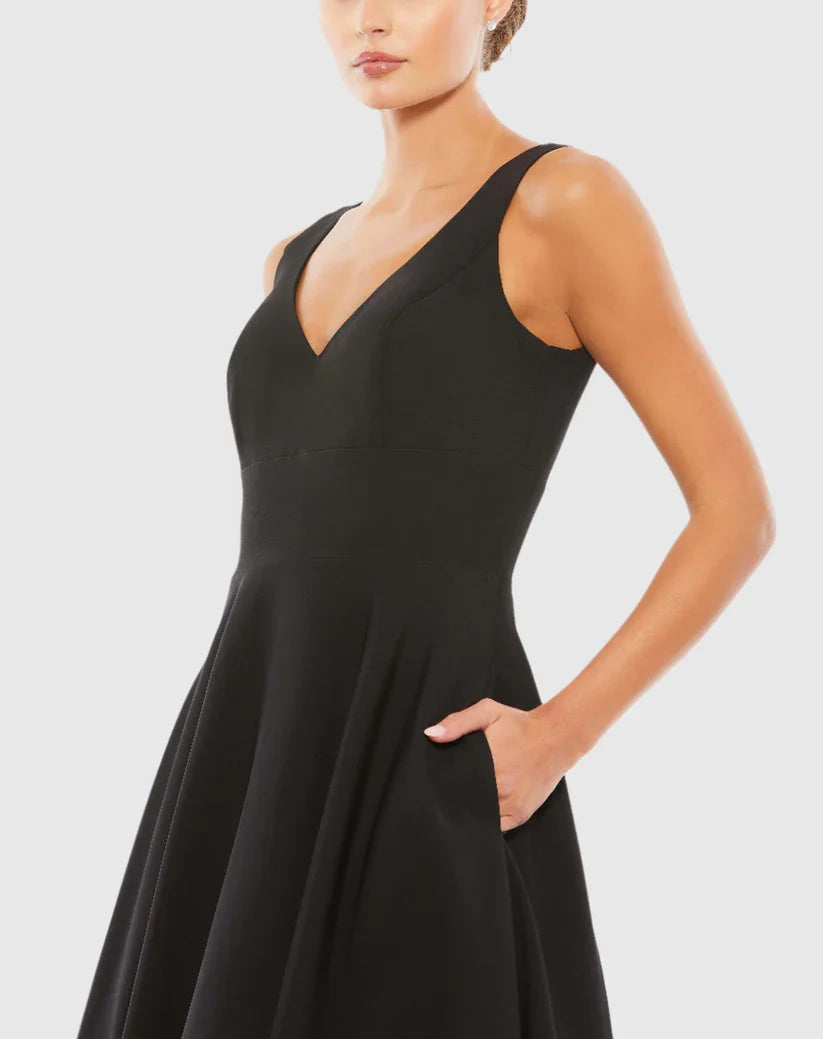 A-line V-neck black sleeveless floor-length evening dress