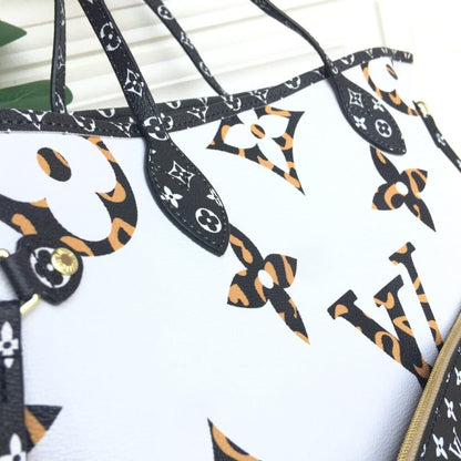 Louis Vuitton Neverfull Monogram Giant Jungle MM White Havana 31Cm M44716