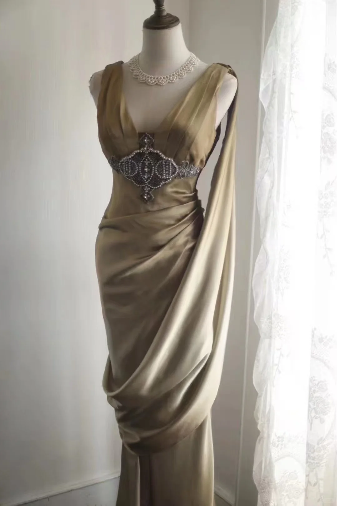 Elegant Satin Deep V-Neck Mermaid Evening Gown Beaded Draped Prom Dress TP5628