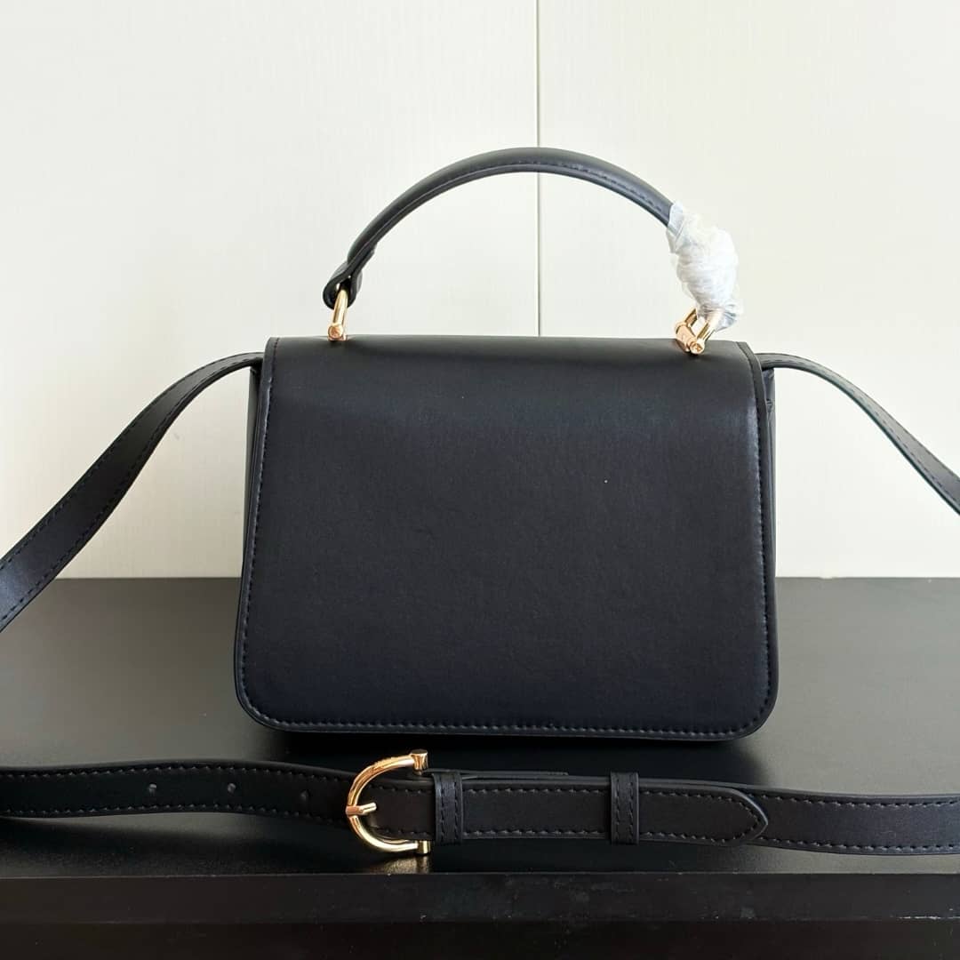 Gucci Siena Small Top Handle Bag Black  19Cm