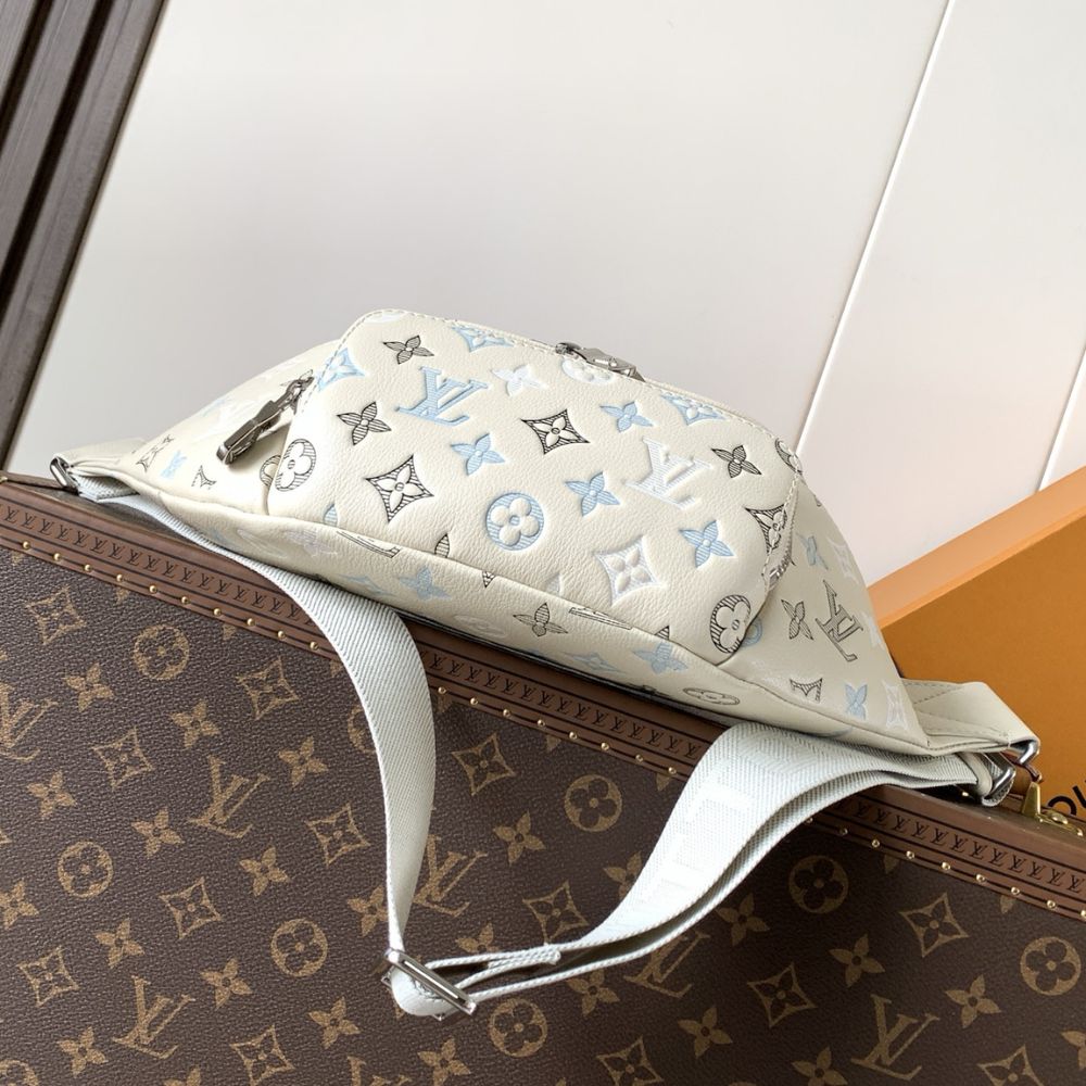 Louis Vuitton Rush Bumbag White 30Cm M28619