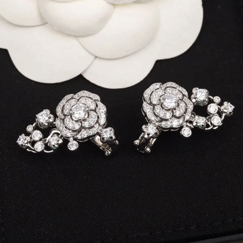 CHANEL BOUTON DE CAM??LIA HANGING EARRINGS