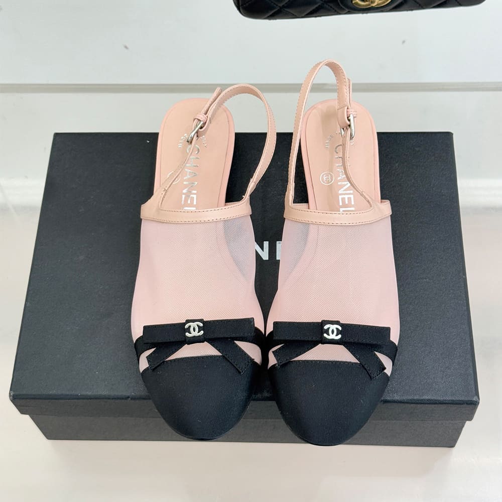 CHANEL Slingbacks