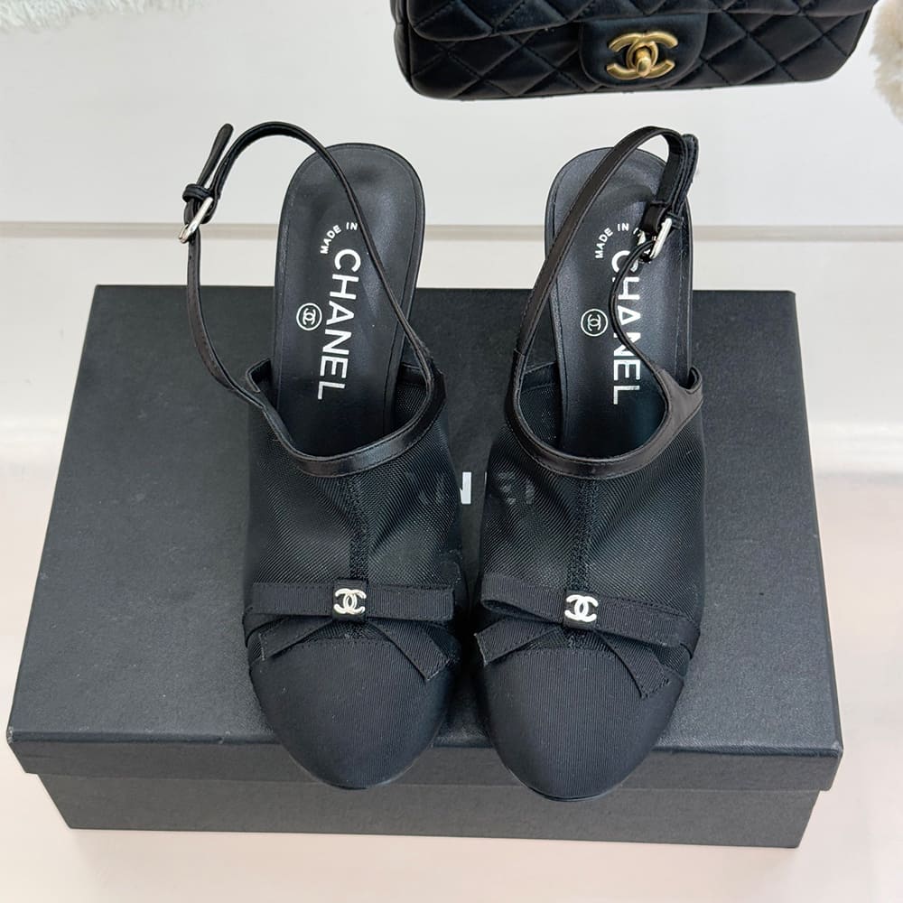 CHANEL Slingbacks