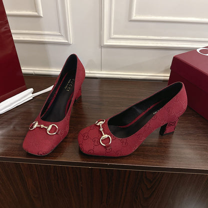 GUCCI Women’s Signora pump
