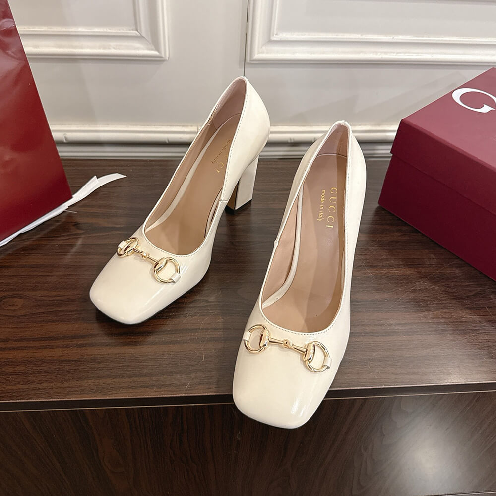 GUCCI Women’s Signora pump