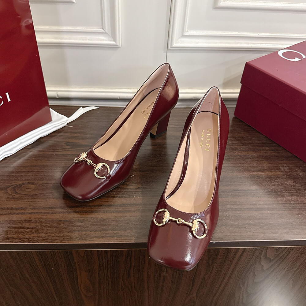 GUCCI Women’s Signora pump