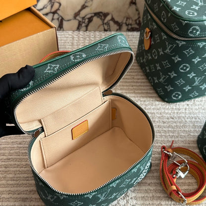 Louis Vuitton Nice Mini Green Toiletry Bag 20cm
