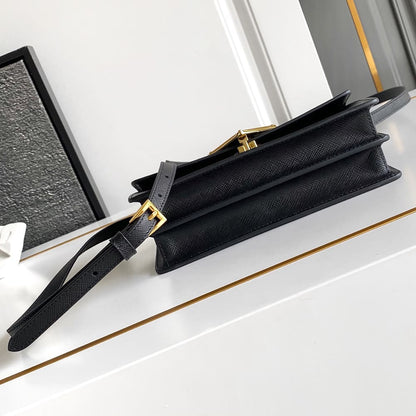 Prada Mini Saffiano leather bag(HIGH-END GRADE)