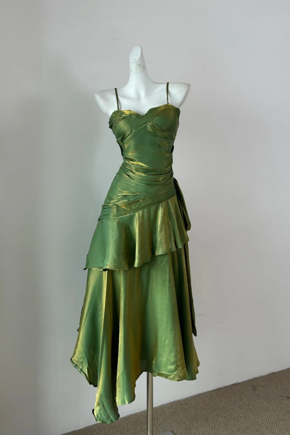 girlhomeshops-Fashionable And Unique Emerald Green Shiny Spaghetti - Strap Ruffled Midi Dress gh5843