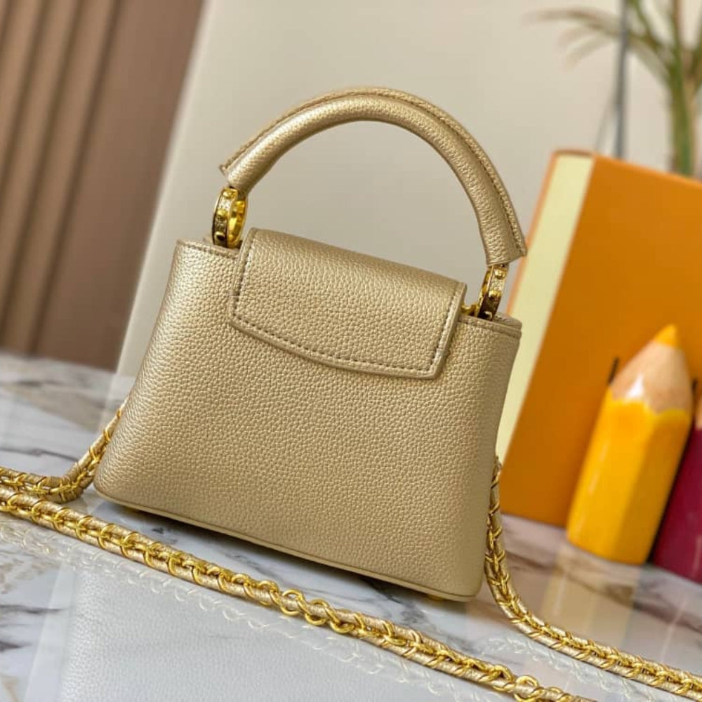 Louis Vuitton Capucines Bag Gold 21Cm M24583