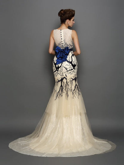 Trumpet/Mermaid Scoop Applique Sleeveless Long Tulle Dresses