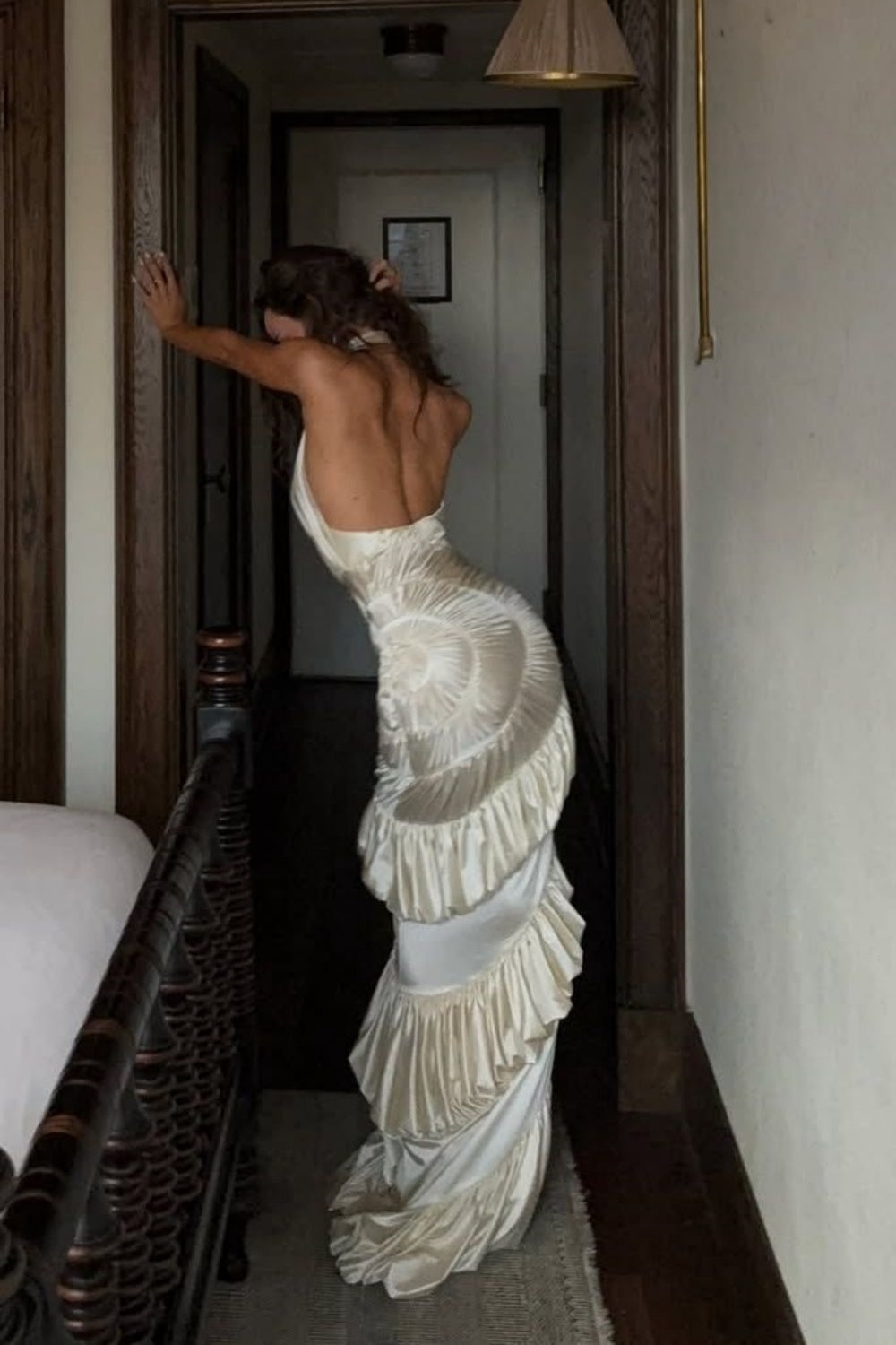 Luxury Glamorous Open-Back Style Halter Deep V Gown | Cream Satin Ruched Mermaid Maxi Dress for Gala Red Carpet High-End Social Event gh6438