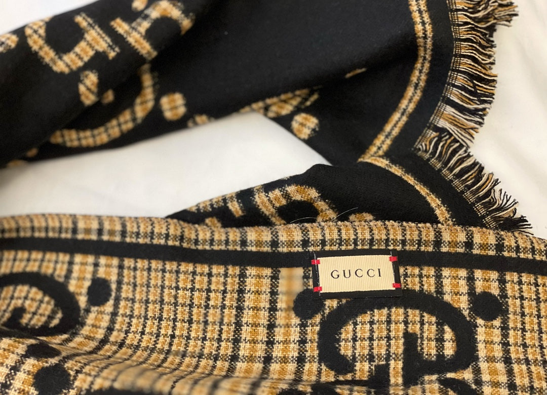 EN – Luxury GCI Scarf 002