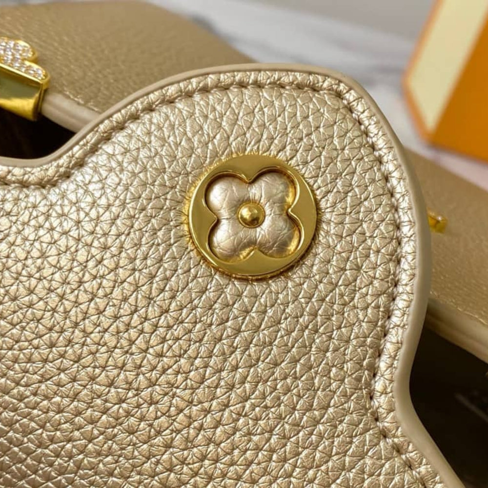 Louis Vuitton Capucines Bag Gold 21Cm M24583