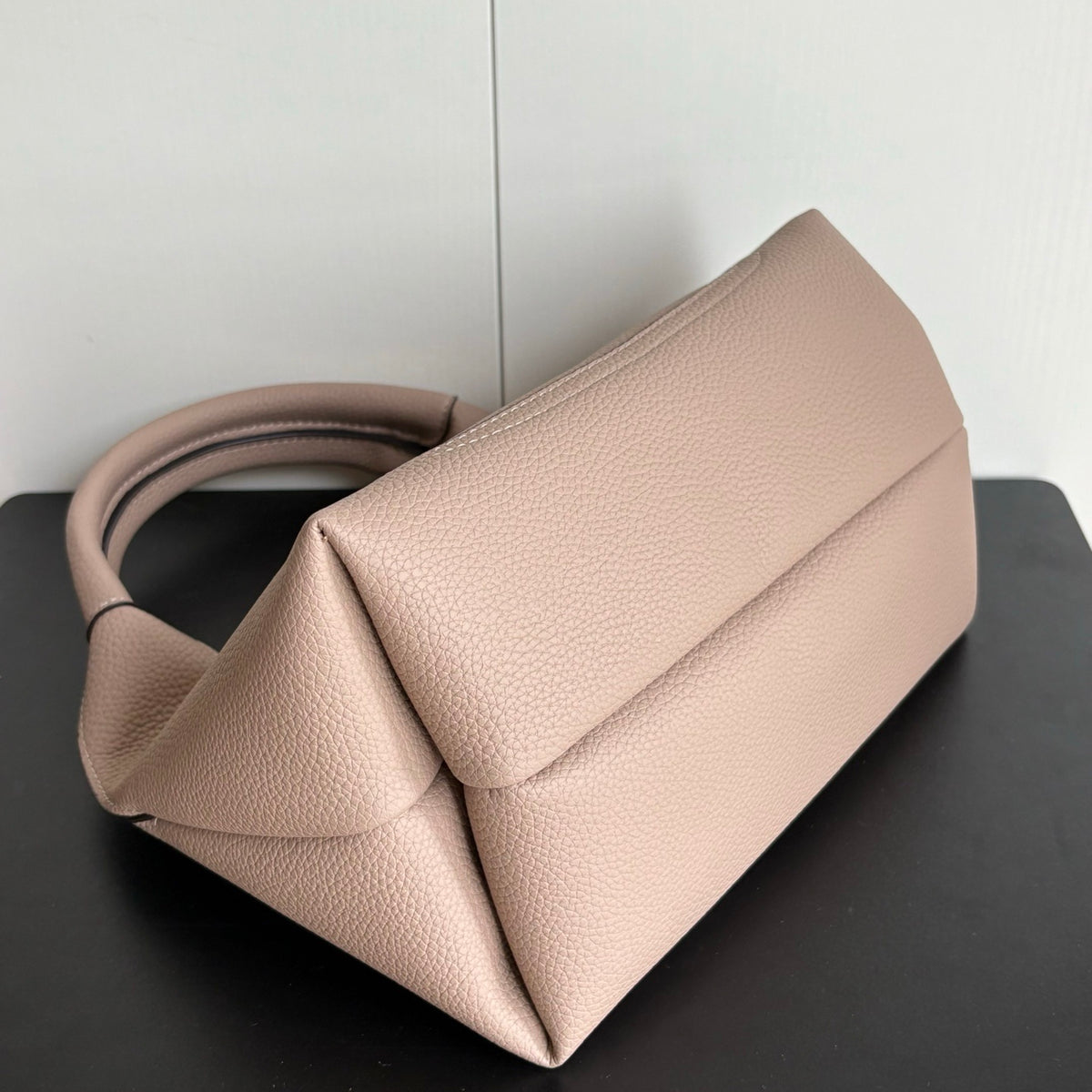 Gucci Softbit Maxi Medium Top Handle Bag Light Pink 27Cm