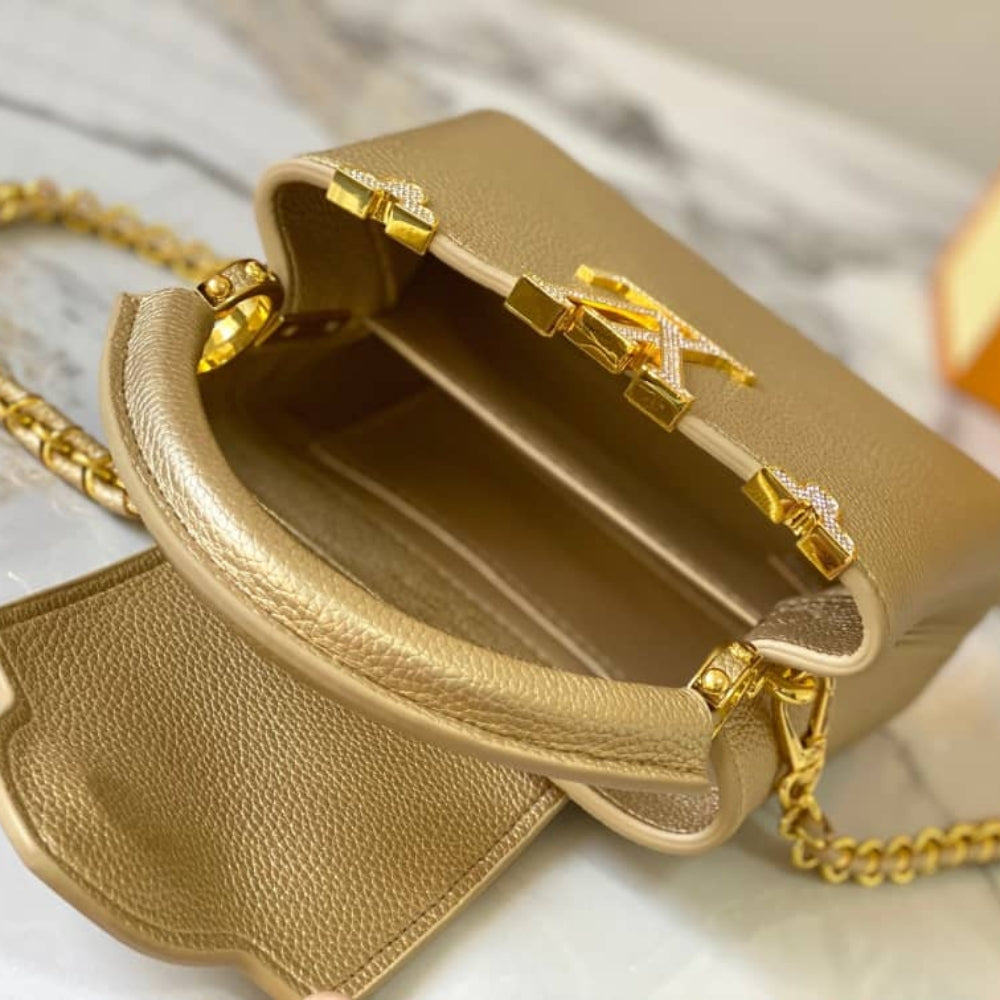 Louis Vuitton Capucines Bag Gold 21Cm M24583