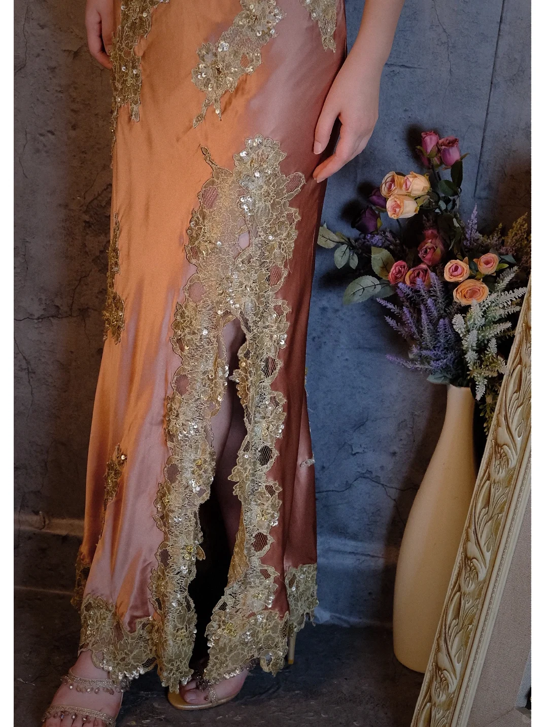 Vintage Champagne Sparkling Beaded Spaghetti Strap Design Elegant Satin Evening Dress Prom Dress TP4029