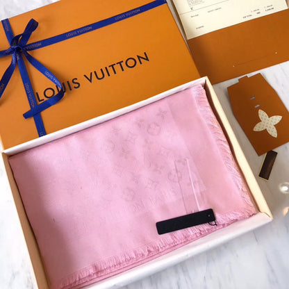 EN – Luxury LUV Scarf 024