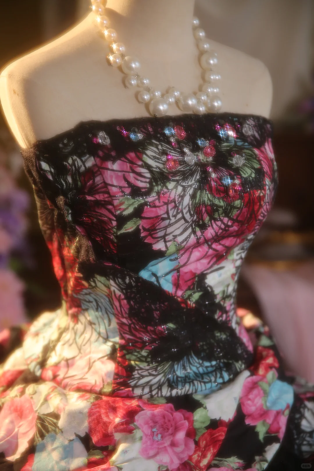 Vintage Floral Print Strapless Layered Lace Tulle Sweet 15 Quinceanera Ball Gown TP5510