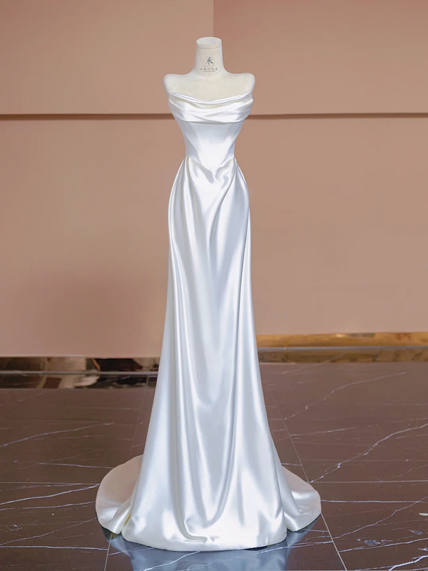 White strapless fitted long ball gown/bridal dress R8309