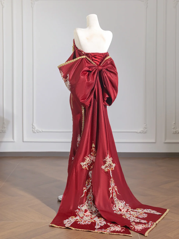 Red strapless embroidered vintage floral pattern fitted long ball gown/bridal dress R8250