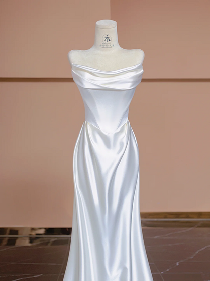 White strapless fitted long ball gown/bridal dress R8309