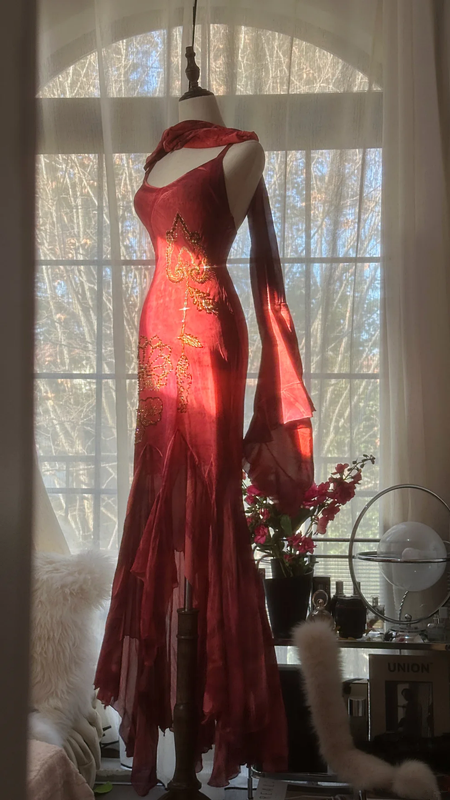 Red halter-neck fitted bodycon long ball gown R7685