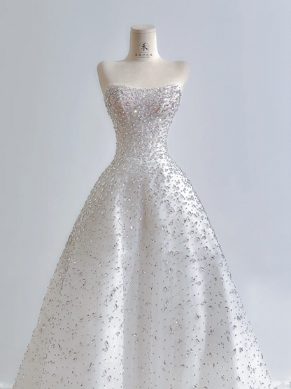 White strapless, fitted waist, full skirt, long ball gown R8164