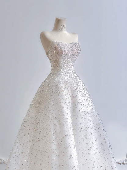White strapless, fitted waist, full skirt, long ball gown R8164