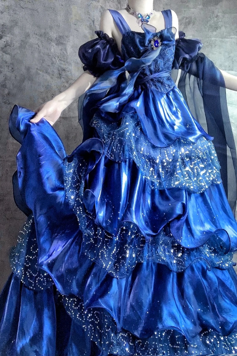 A gorgeous, shimmering blue long tulle ball gown gh6848