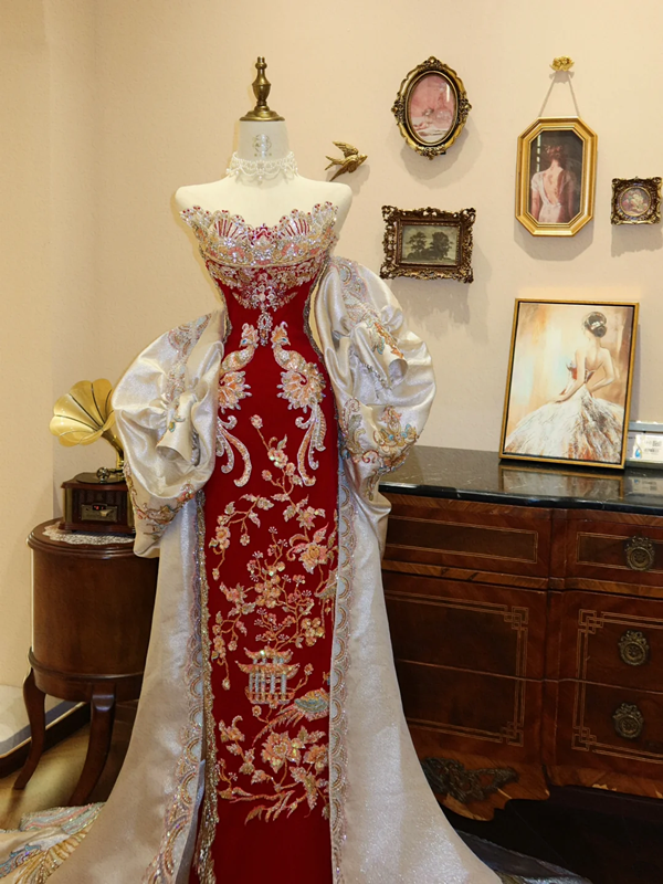 Red strapless embroidered heavy-duty fitted mermaid long wedding dress R6570