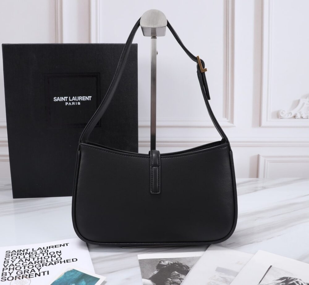 Saint Laurent Le 5 À 7 Hobo Bag In Smooth Black Gold 23Cm 6572282R20W1000