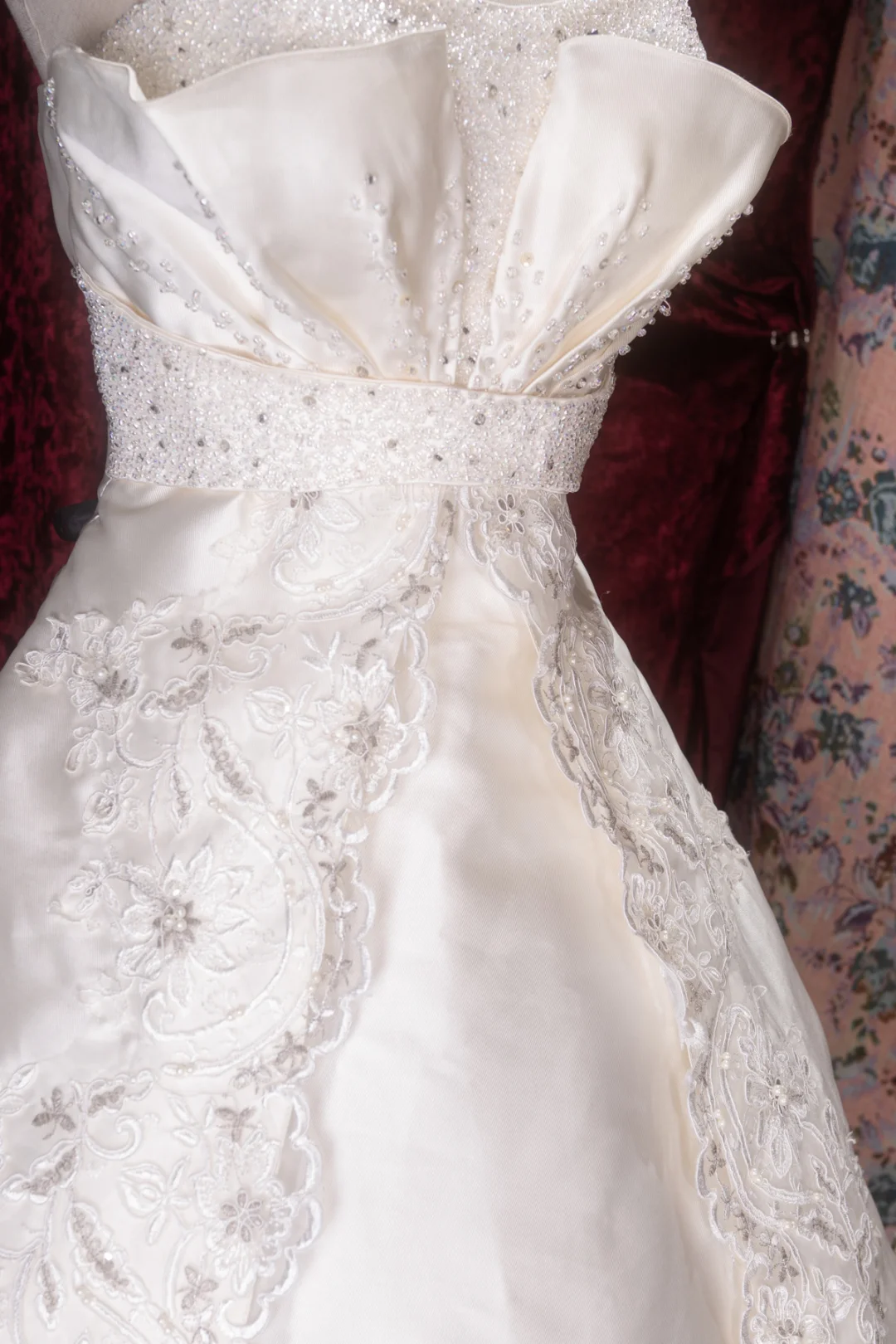 Vintage Ivory Satin Spaghetti Strap Wedding Dress Lace Trim Beaded A-Line Bridal Gown TP5789