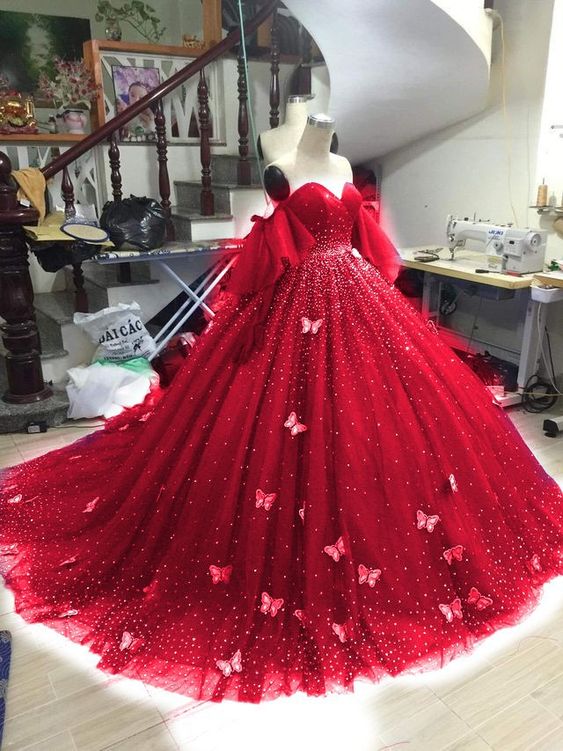 Red Quinceanera Dresses With Cape 3D Floral Applique Ball Gown Sweet 16 Prom Gowns