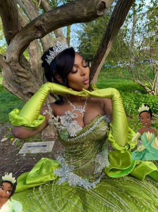 Sweetheart Ball Gown Green Long Prom Dresses Sparkly Rhinestone Tulle Green Sweet 16 Dress