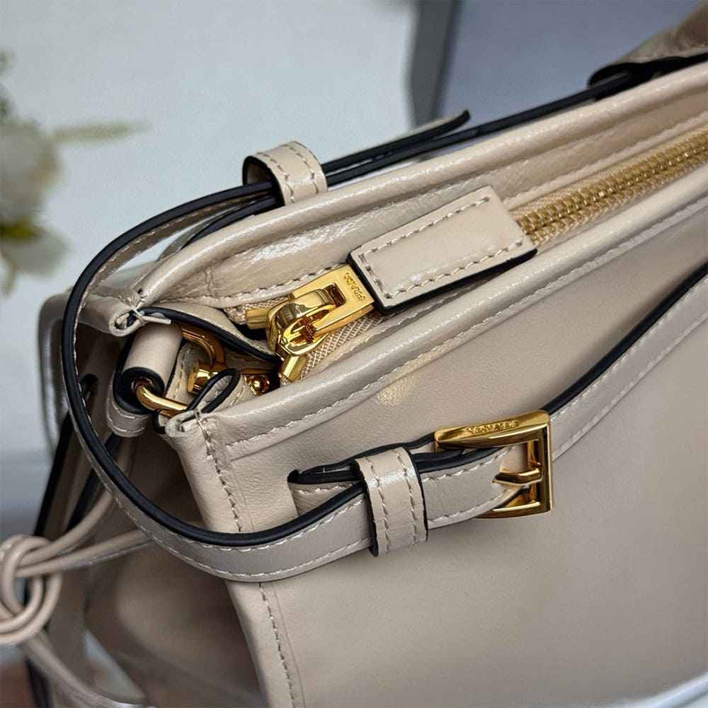 Prada Bonnie extra-large leather handbag(HIGH-END GRADE)