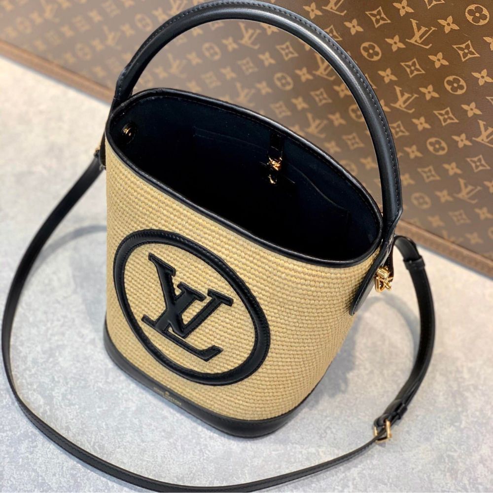 Louis Vuitton Petit Bucket Black 24Cm M59961