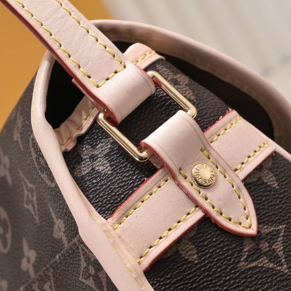 Louis Vuitton Monogram Canvas Sologne 26Cm Brown M42250