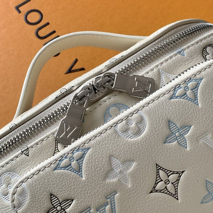 Louis Vuitton Rush Bumbag White 30Cm M28619