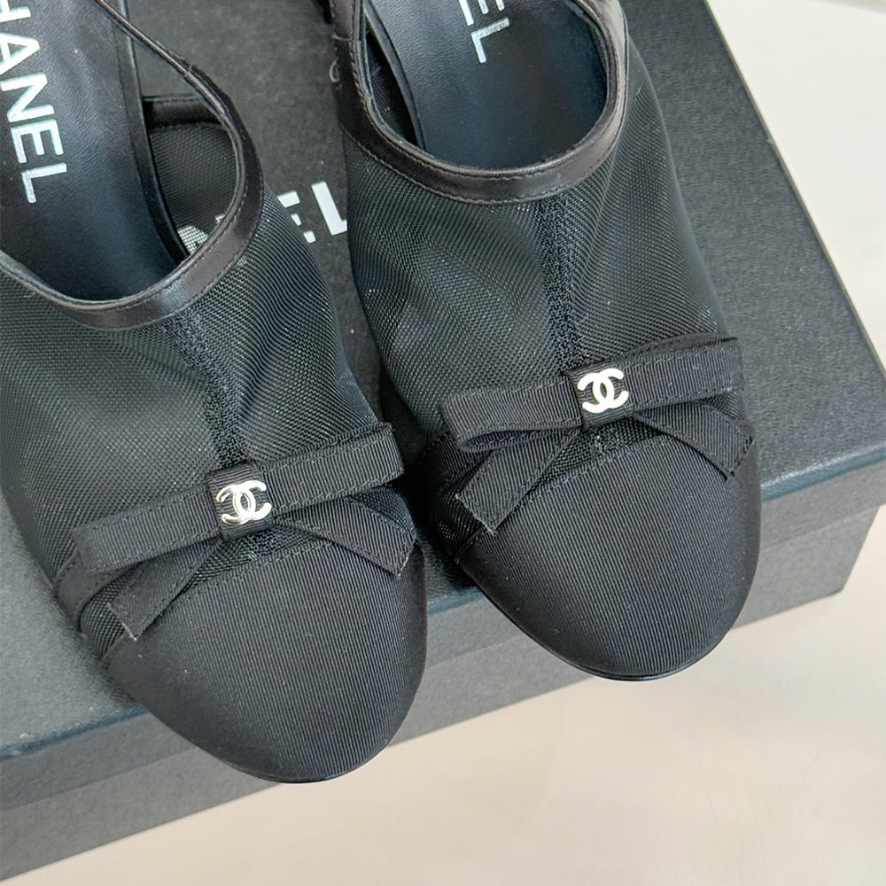 CHANEL Slingbacks