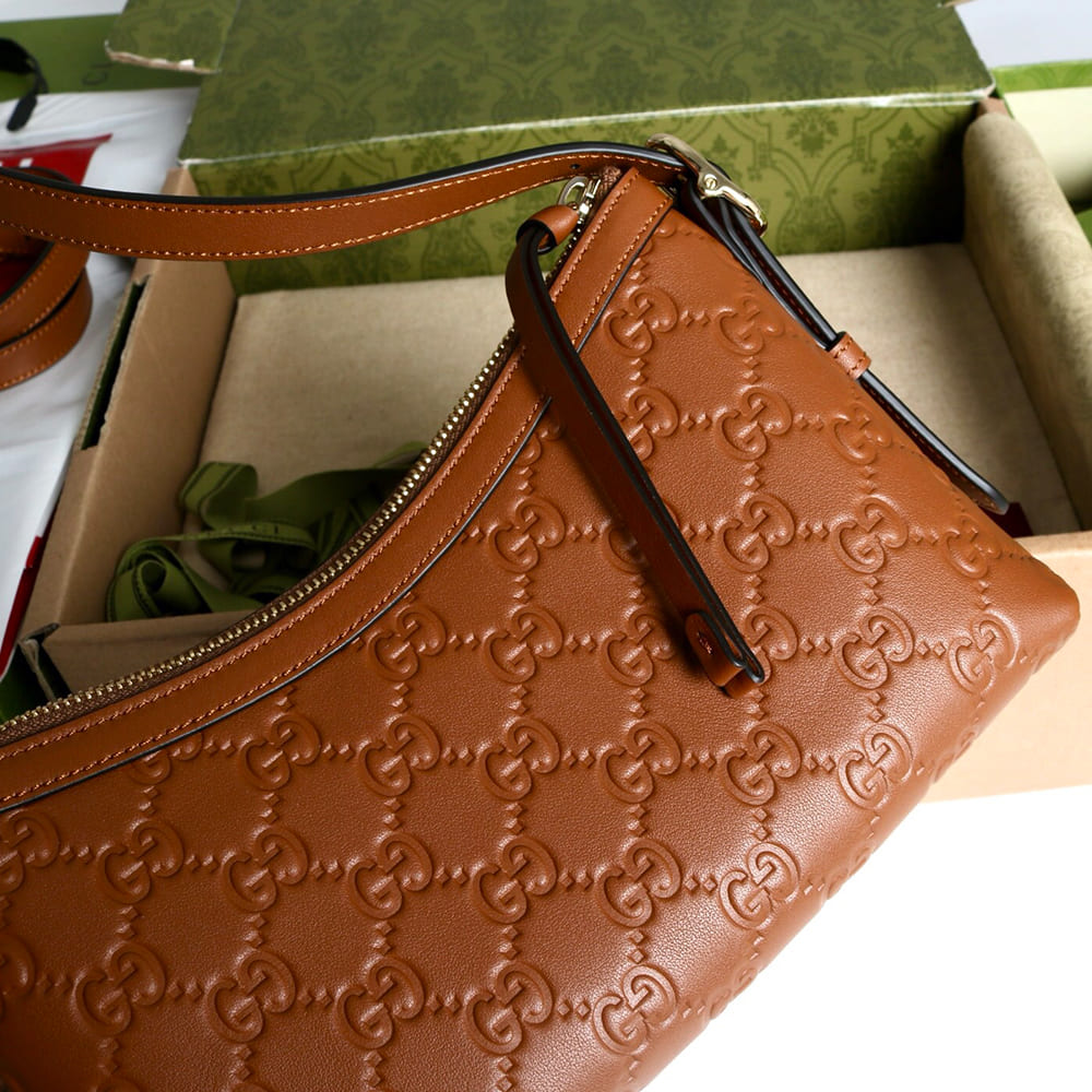 Gucci GG Emblem small shoulder bag