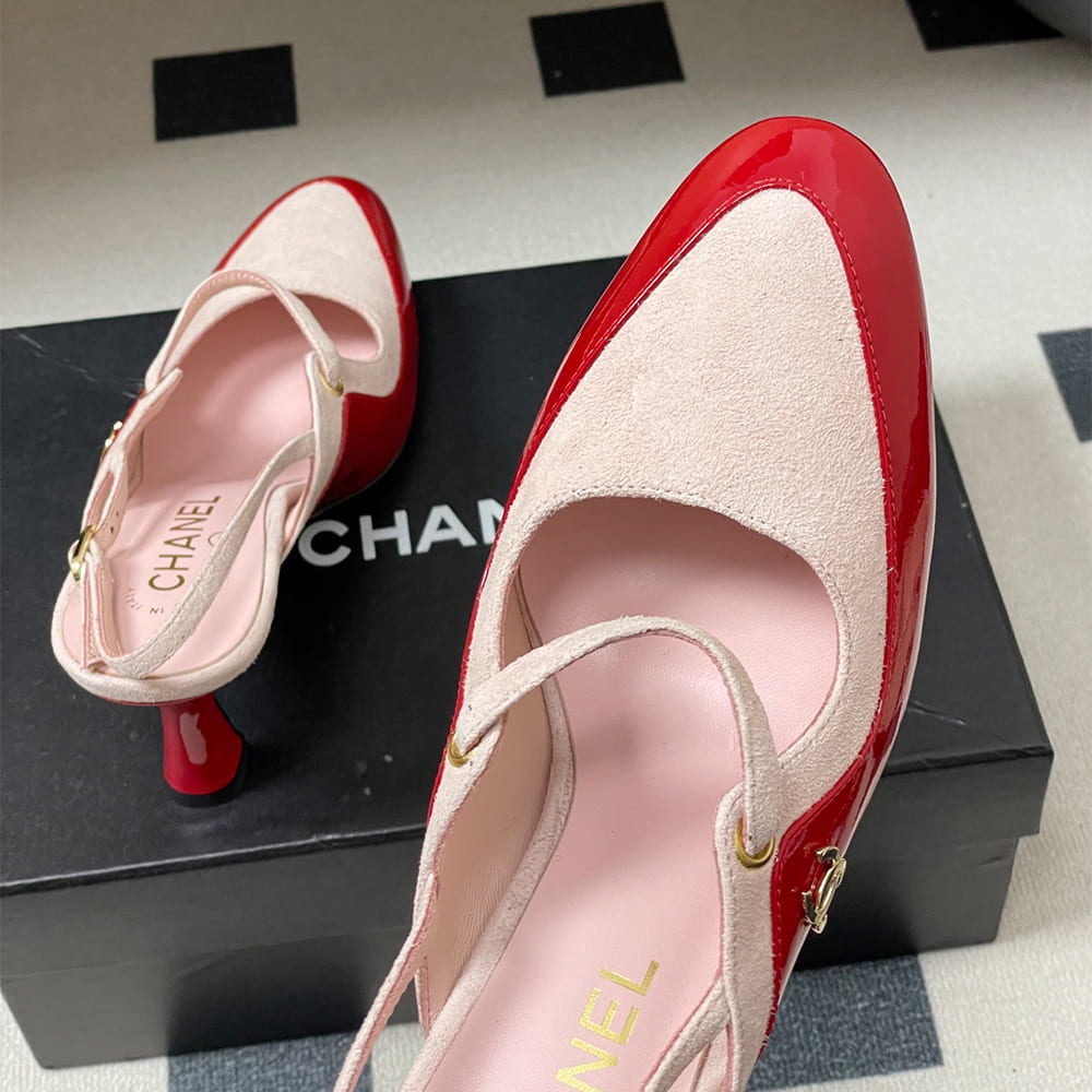 CHANEL Slingbacks
