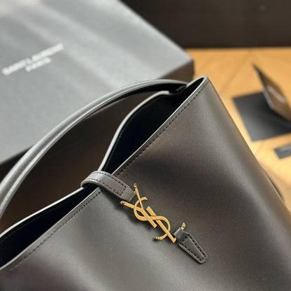 Saint Laurent Le 37 In Shiny Black 25Cm 7428282R20W1000