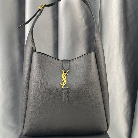 Saint Laurent Le 5 À 7 Soft Small Hobo Bag In Smooth Black 27Cm 713938AAAUQ1000