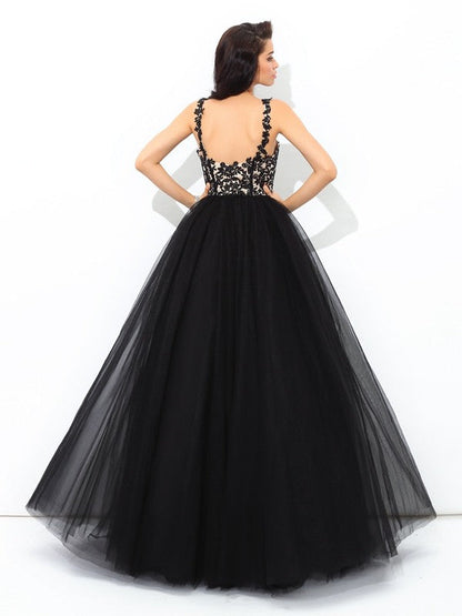 Ball Gown Straps Applique Sleeveless Long Net Quinceanera Dresses
