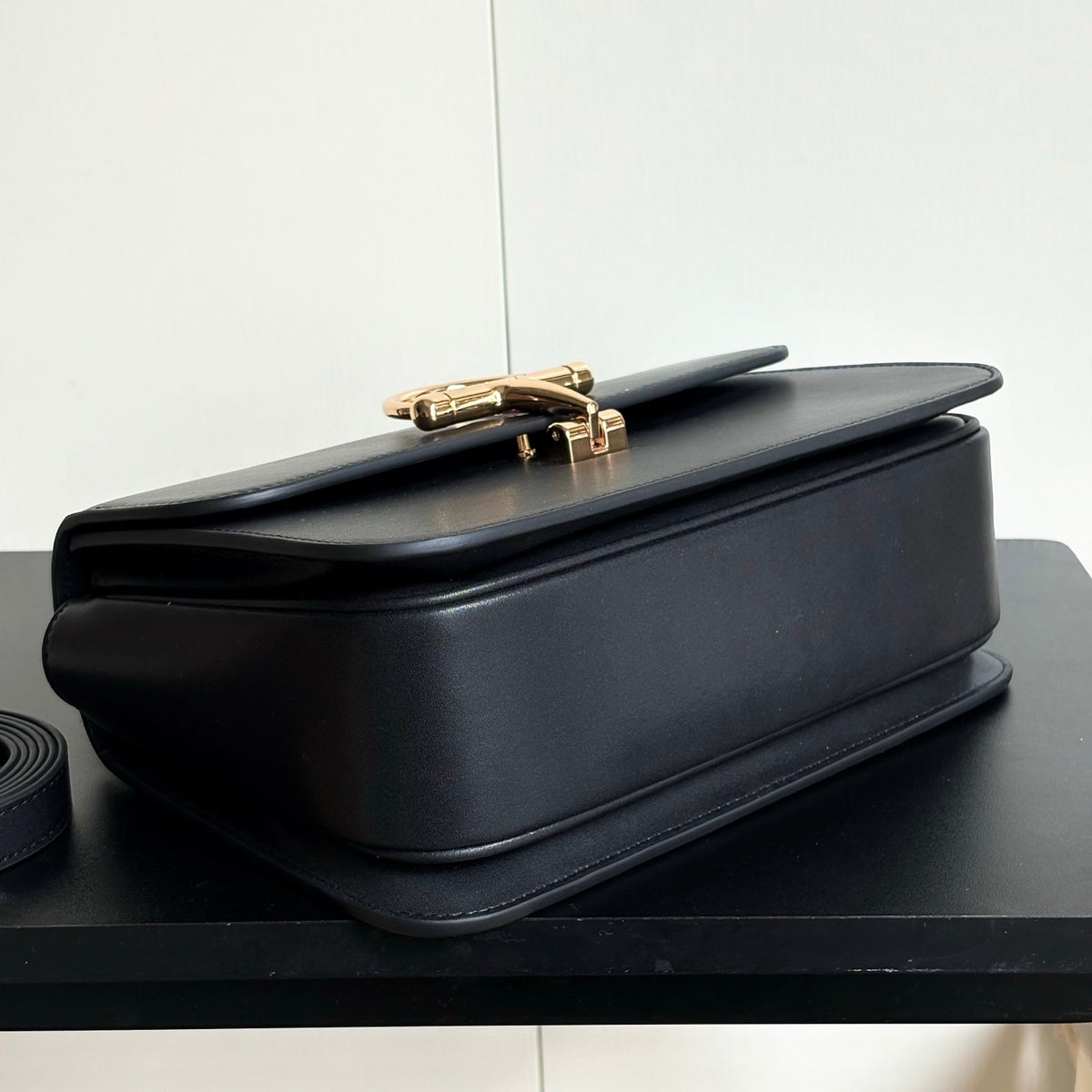 Gucci Siena Medium Top Handle Bag Black Leather 25Cm