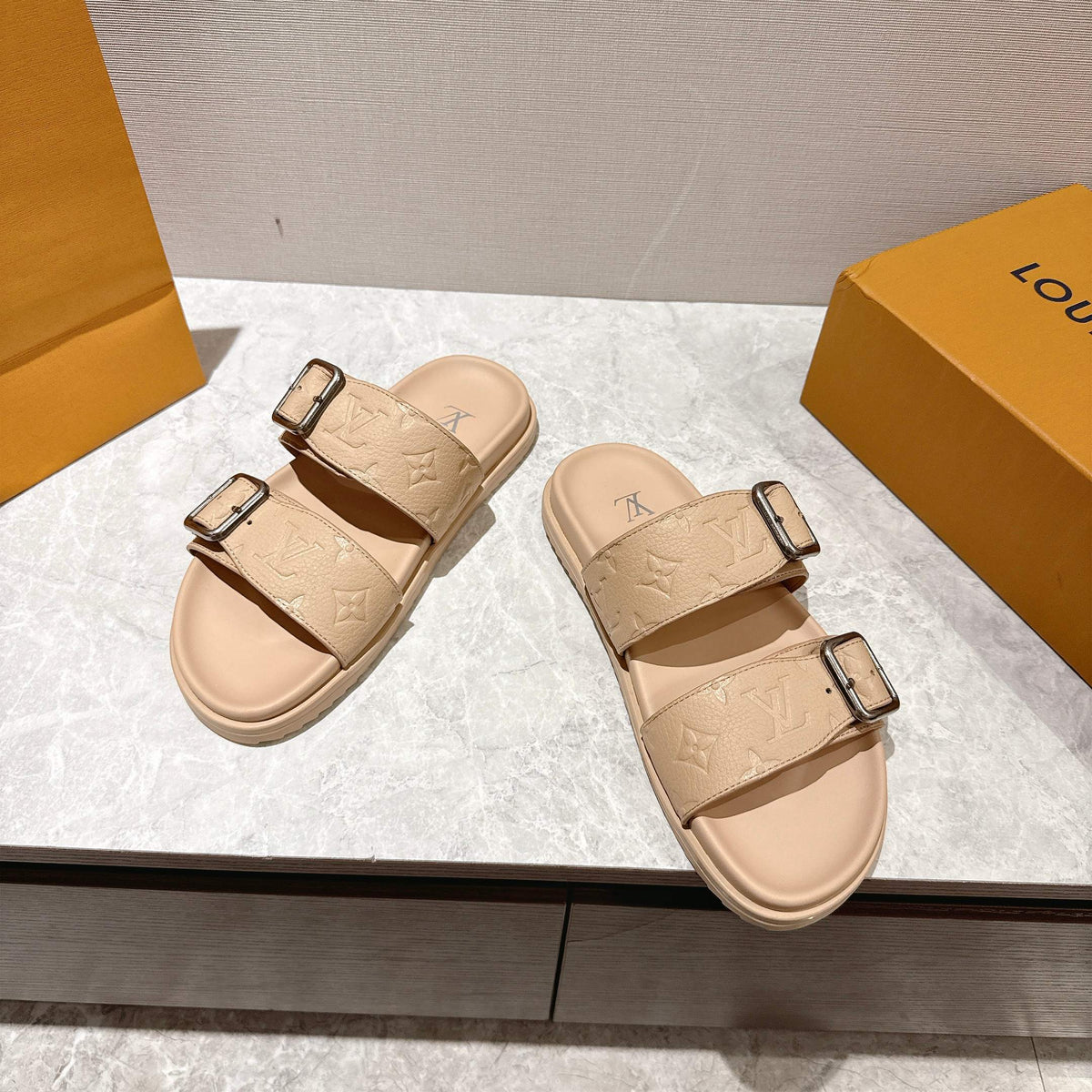Louis Vuitton LV Venice Mule Beige