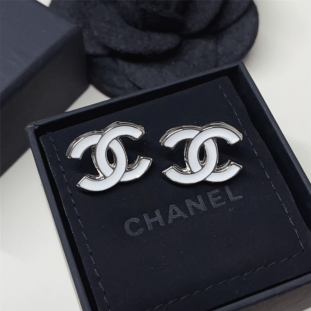 CHANEL 25S EARRINGS WHITE SILVER METAL ABF565 B20465 U0776