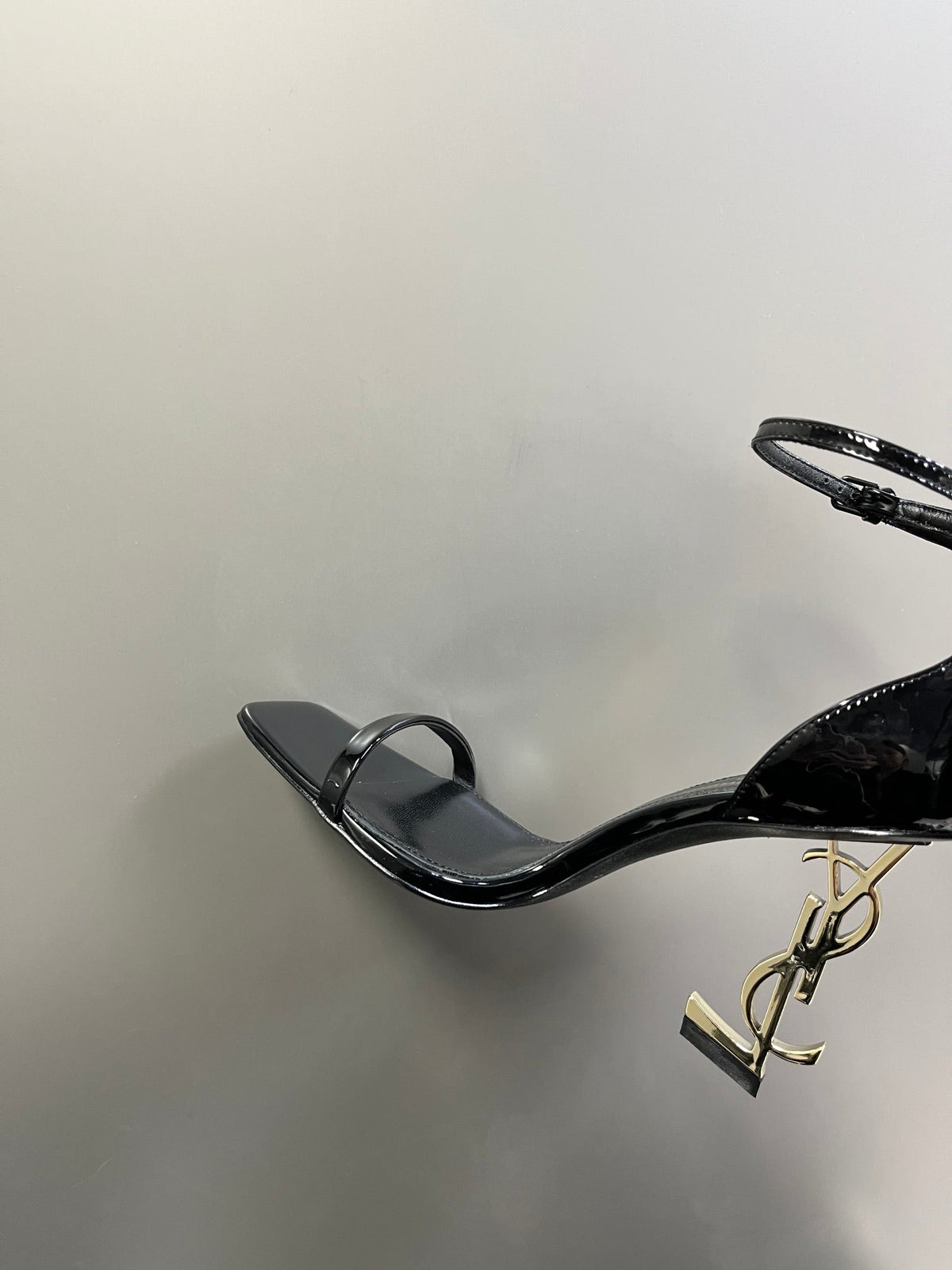 Luxury  HIGH HEELS YSL 007